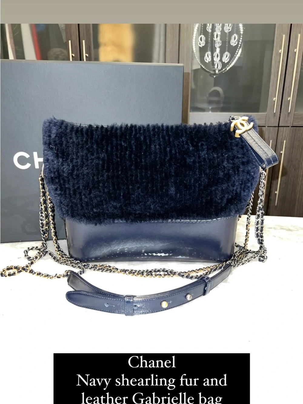 CHANEL shoulder bag
